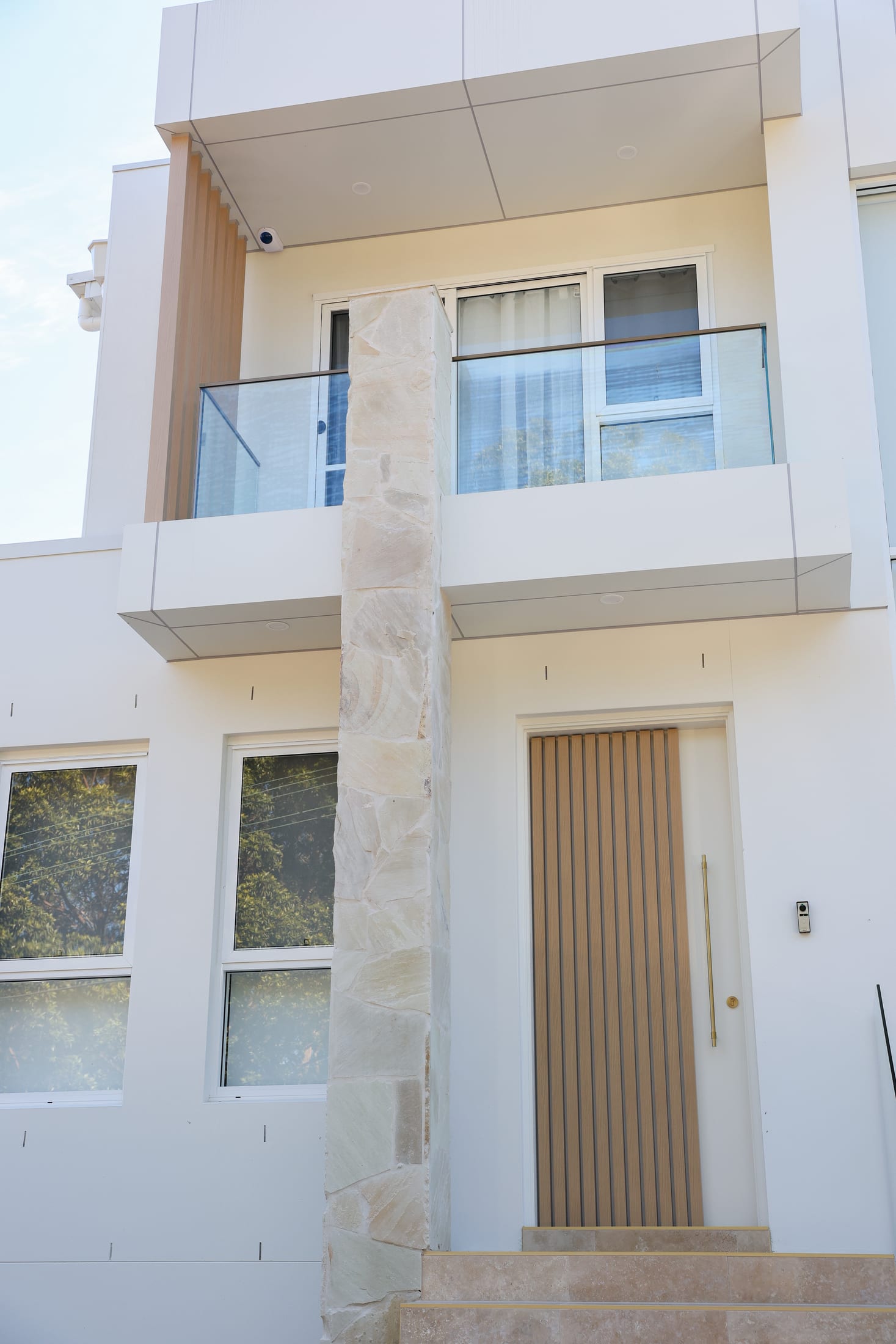 Rydalmere residence timber-look battens — photo 1